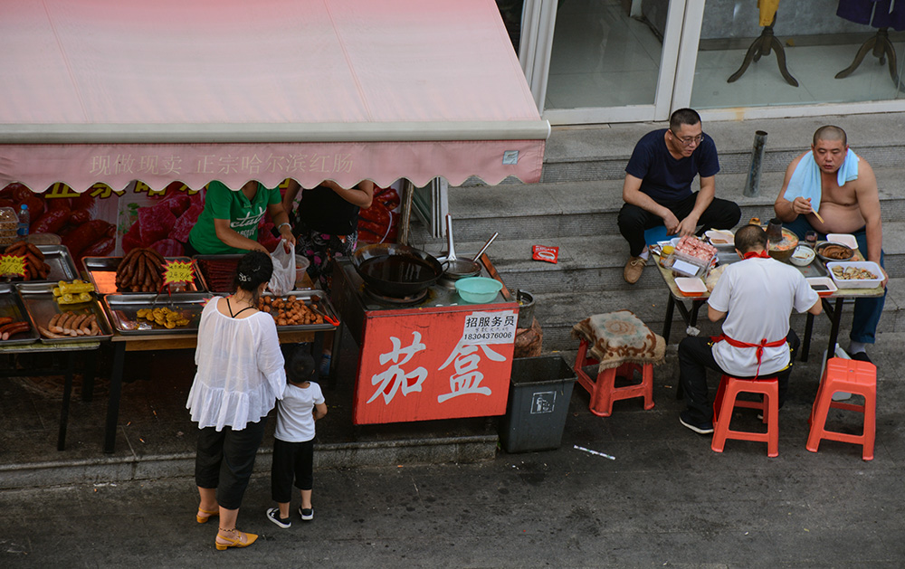 路边大排档