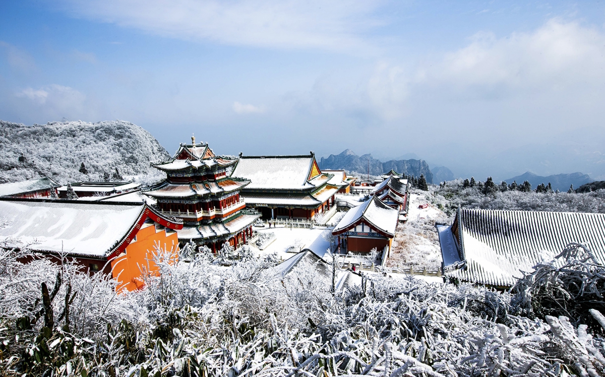 雪后天门山