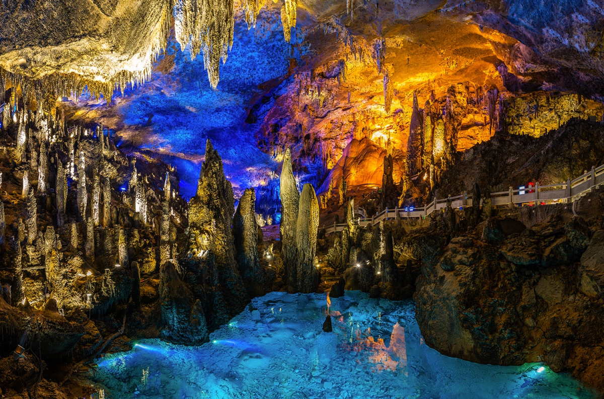 世界奇观九天洞