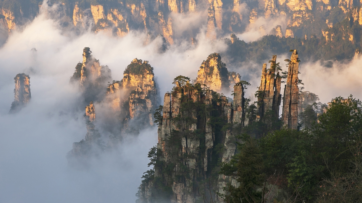 云雾御笔峰