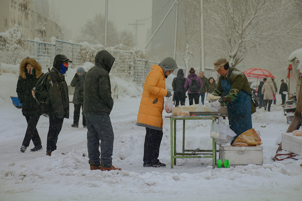 晨雪早市