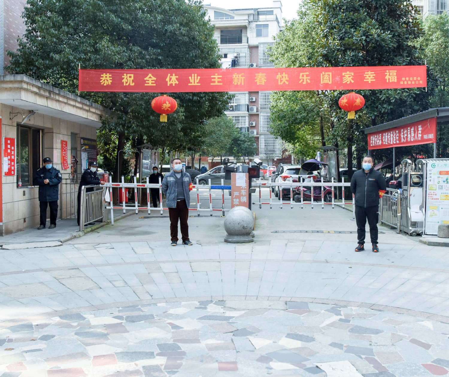 严格把关