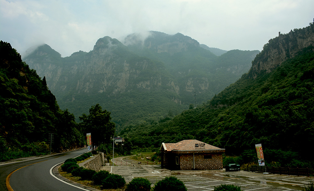 峡谷幽静