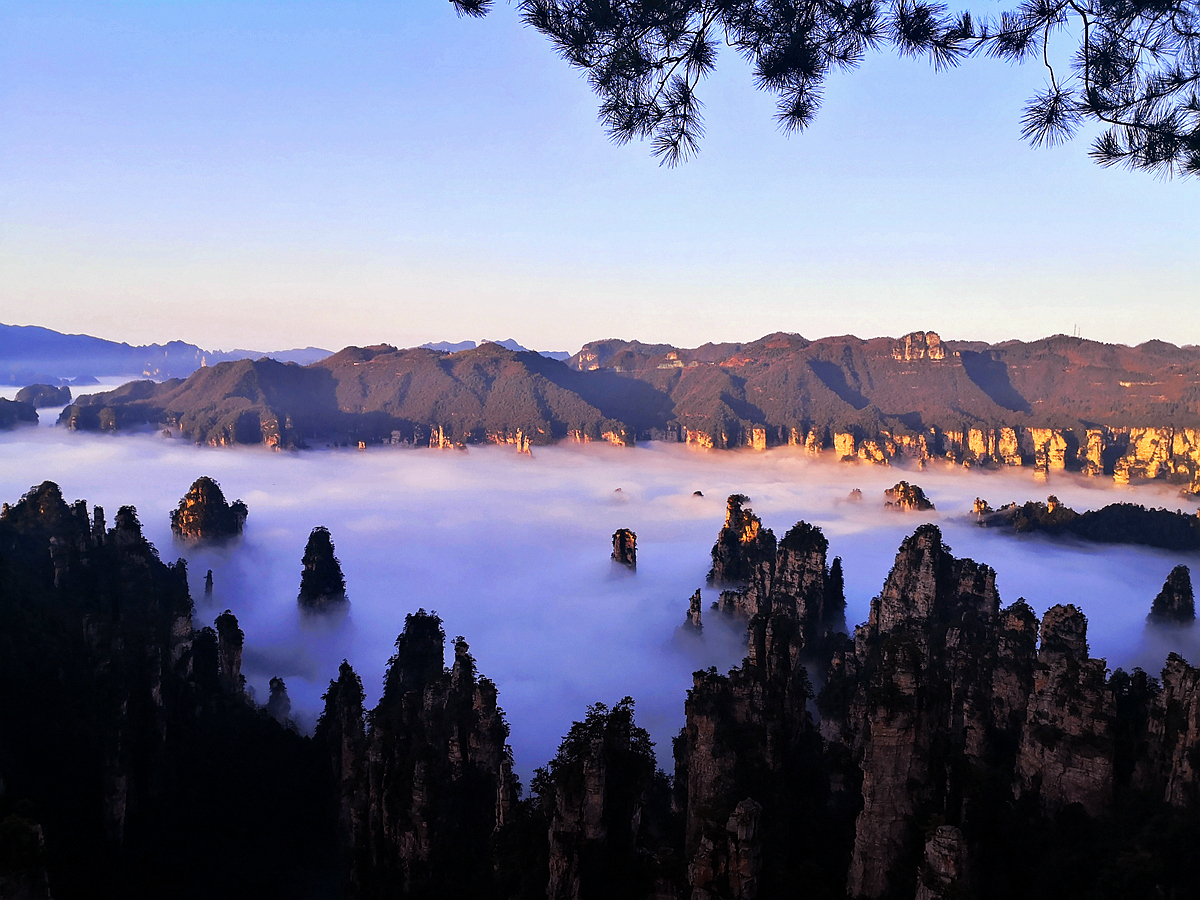 峰起云涌