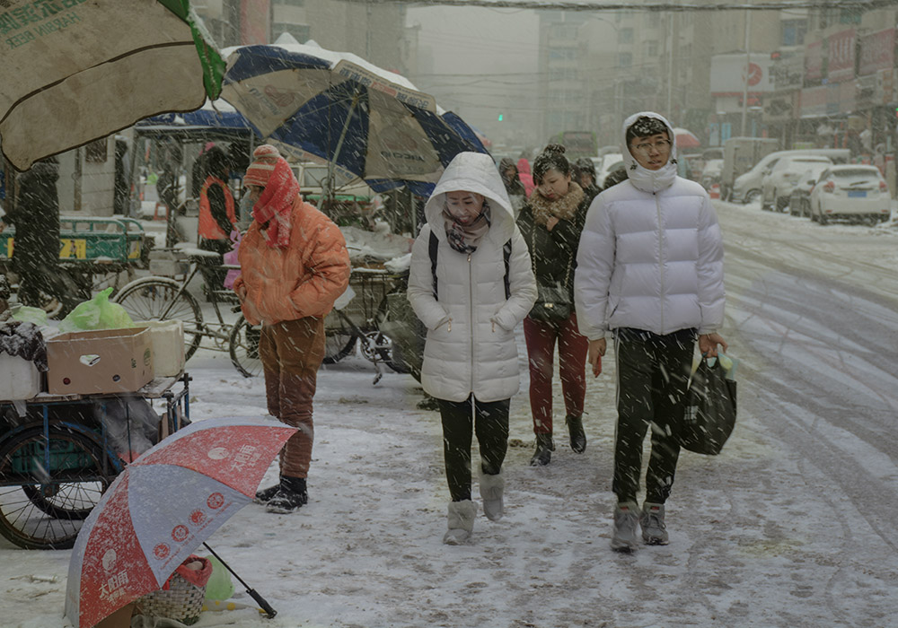 雪中街头