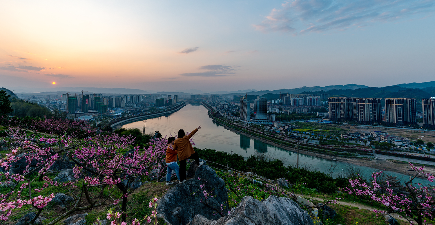 《我家在那边》