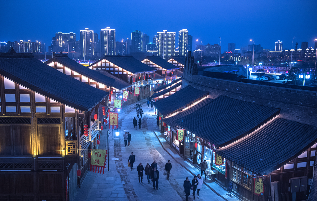 仿古城夜色