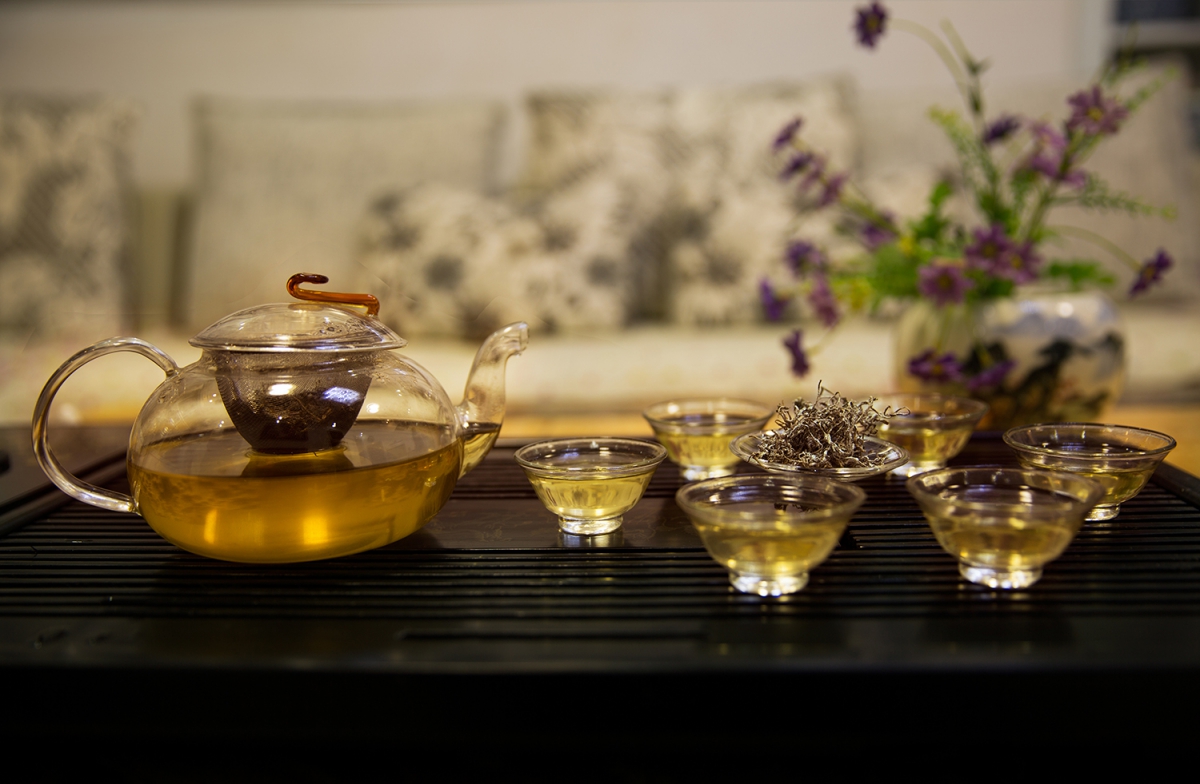 《知名品牌--茅岩莓》组照10  品尝