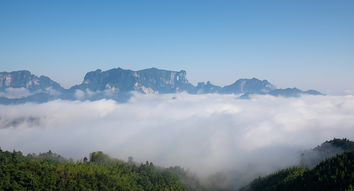 天门山云海