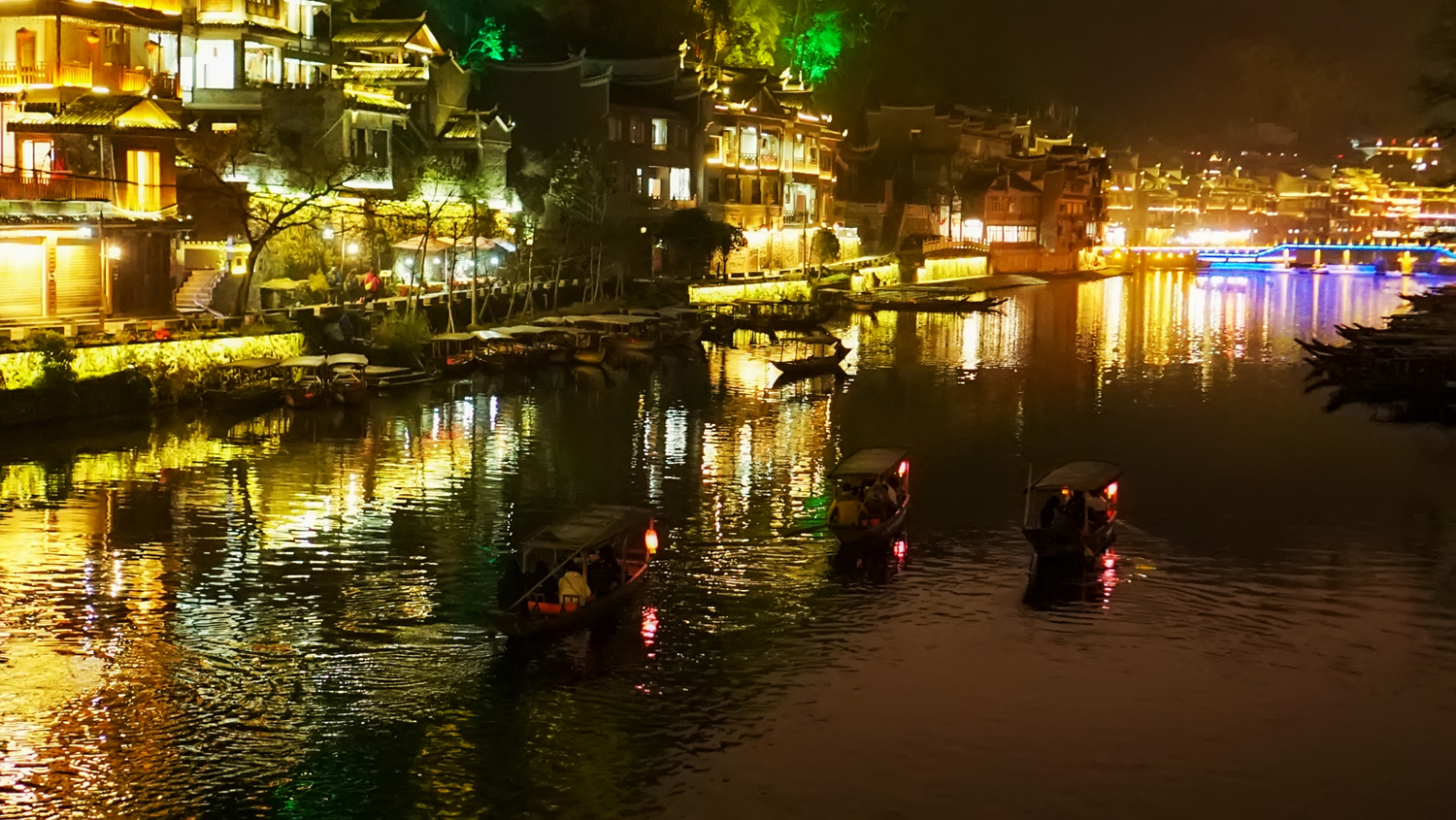 凤凰夜色