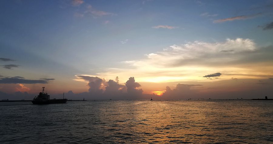 海边晚霞