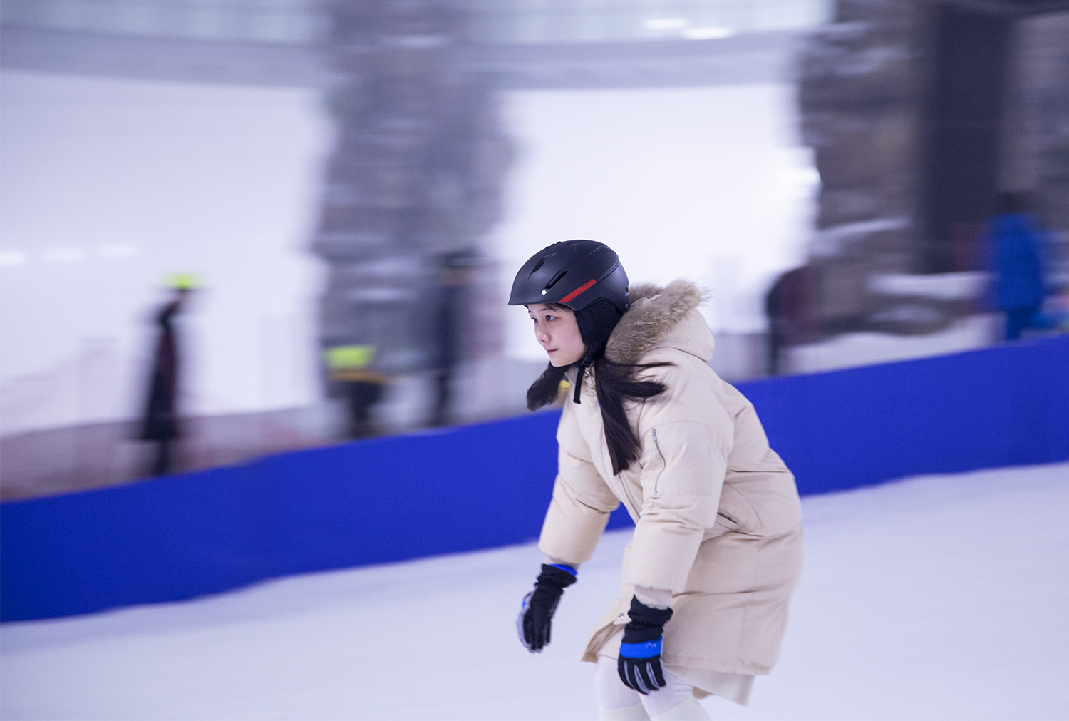 体验滑雪